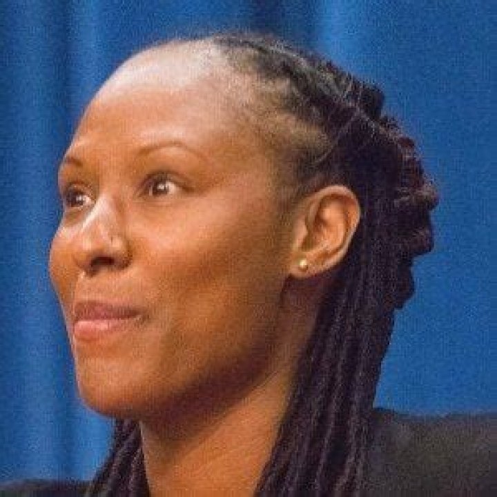 Chamique Holdsclaw Net Worth, Age, Height, Weight, Family, Wiki 2024