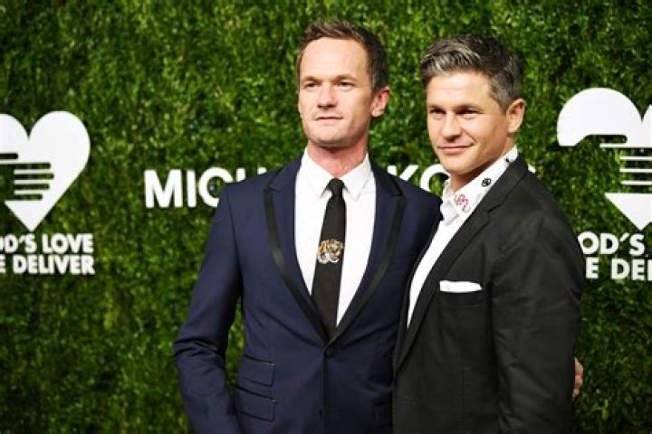 David Burtka Net Worth, Age, Height, Wife, Family, Wiki 2024
