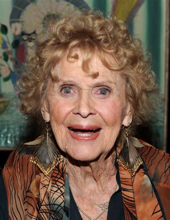 Gloria Stuart Net Worth at Death, Date, Place and Cause of Death, Family, etc